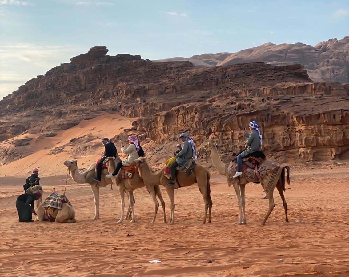 مخيم جبل بردى Jabal Burdah Camp Hotel Wadi Rum Eksteriør billede