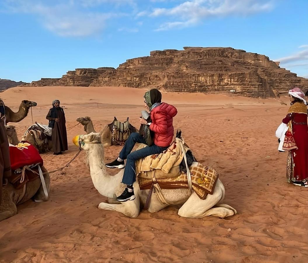 مخيم جبل بردى Jabal Burdah Camp Hotel Wadi Rum Eksteriør billede